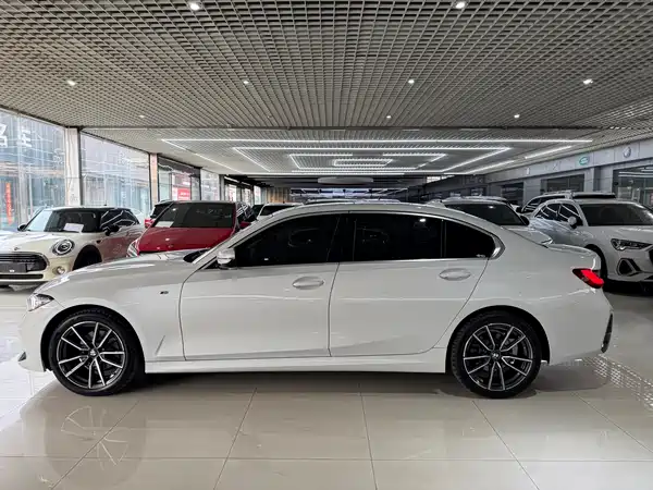 BMW 3 Series 2023