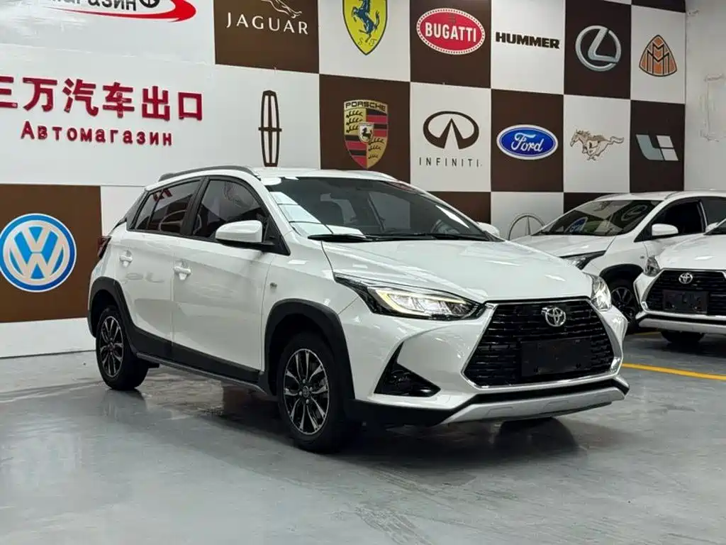 Toyota Yaris L 2022