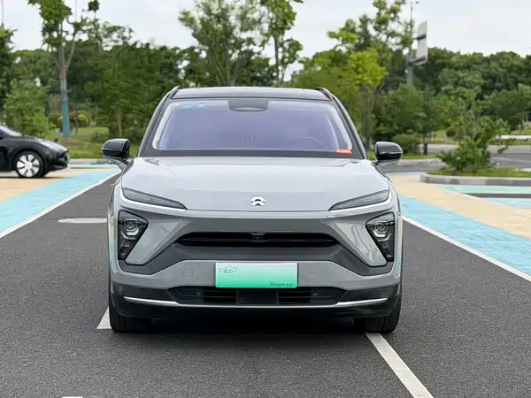 NIO ES6 2020