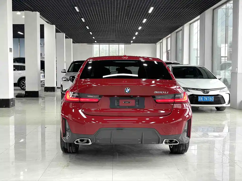 BMW 3 Series 2023 — фото 15