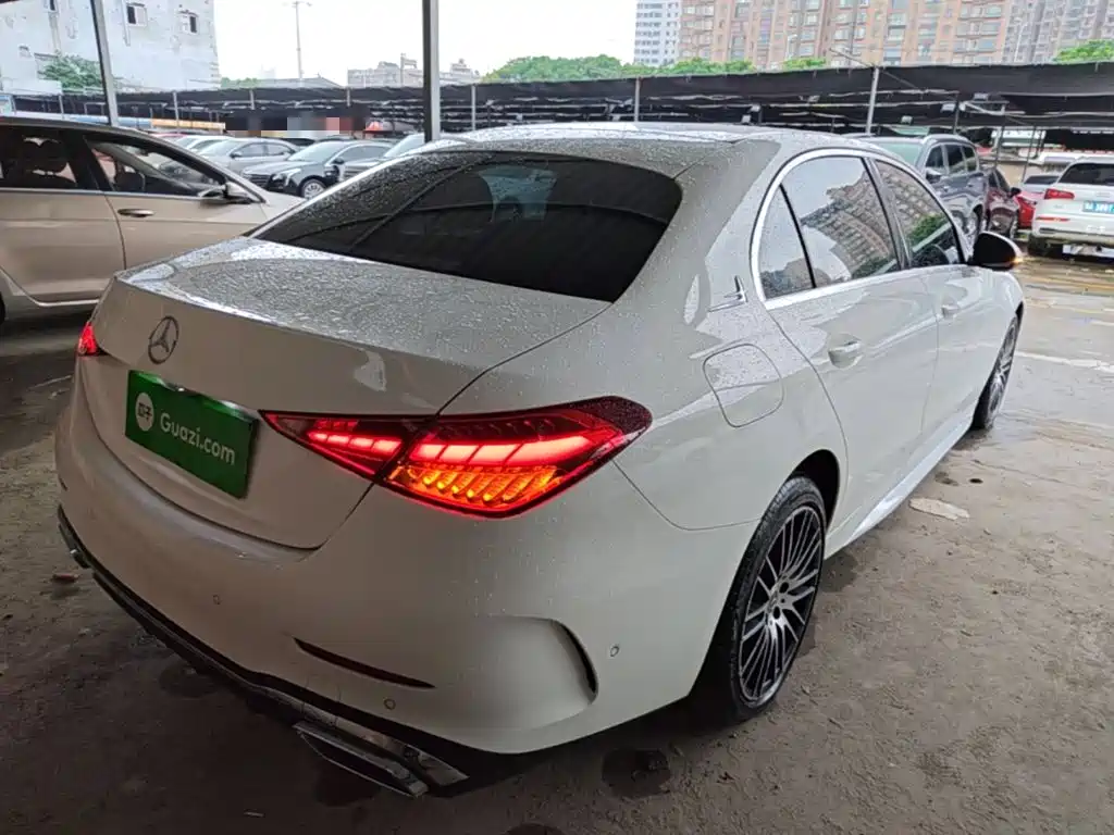 Mercedes-Benz C-Class 2024