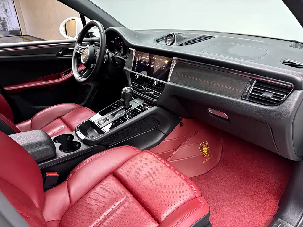 Porsche Macan 2024