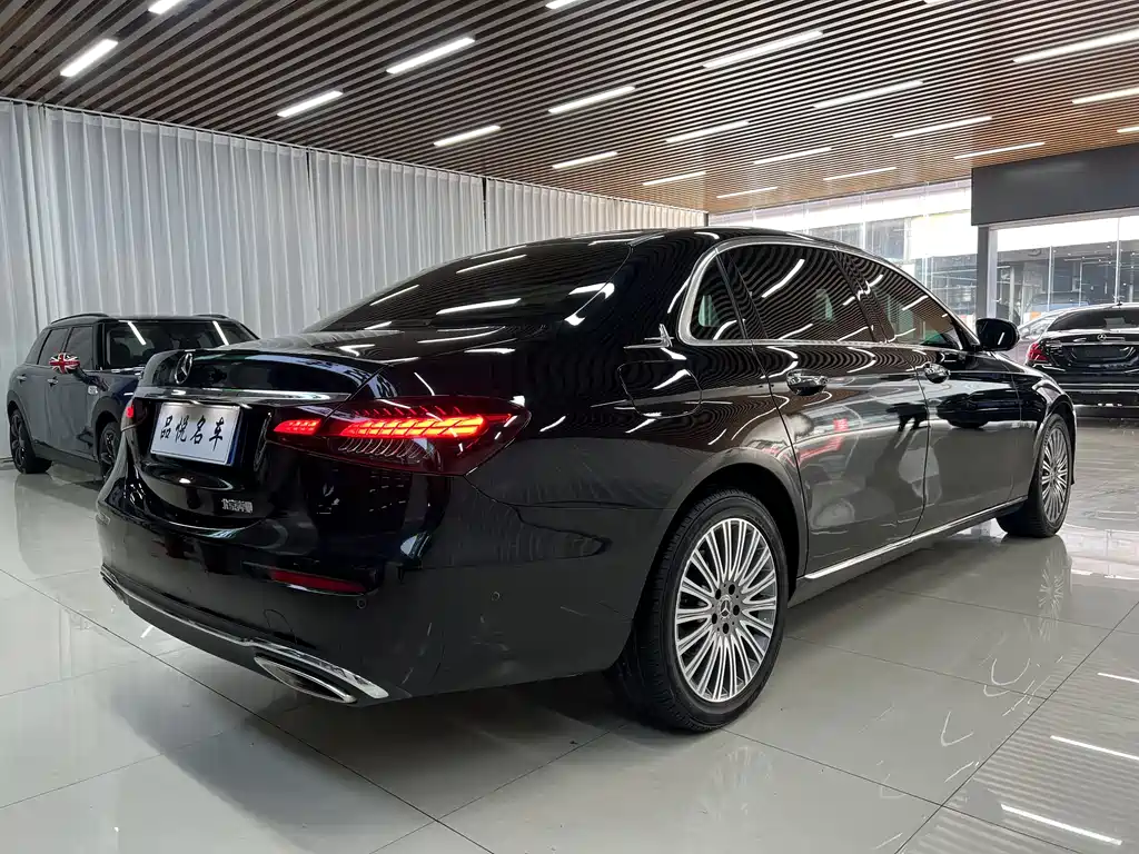 Mercedes-Benz E-Class 2023 — фото 14