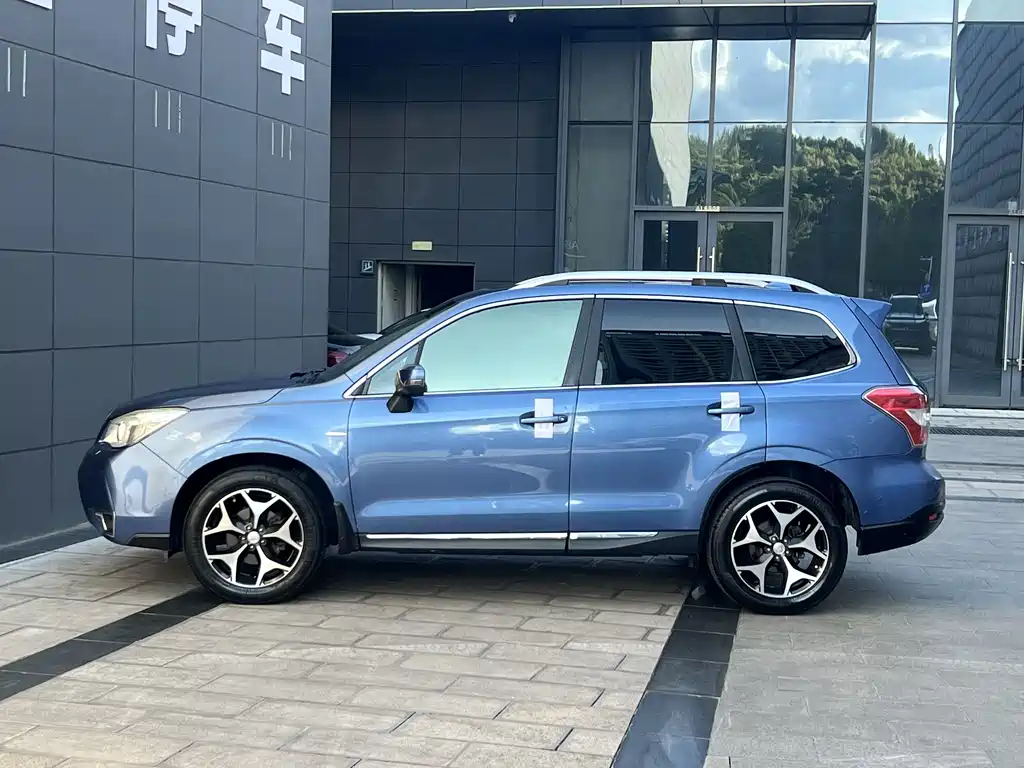 Subaru Forester 2014 — фото 8