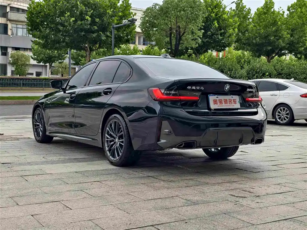 BMW 3 Series 2024 — фото 10