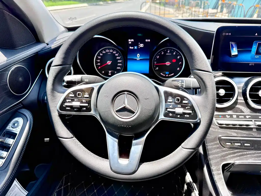 Mercedes-Benz C-Class 2019 — фото 13