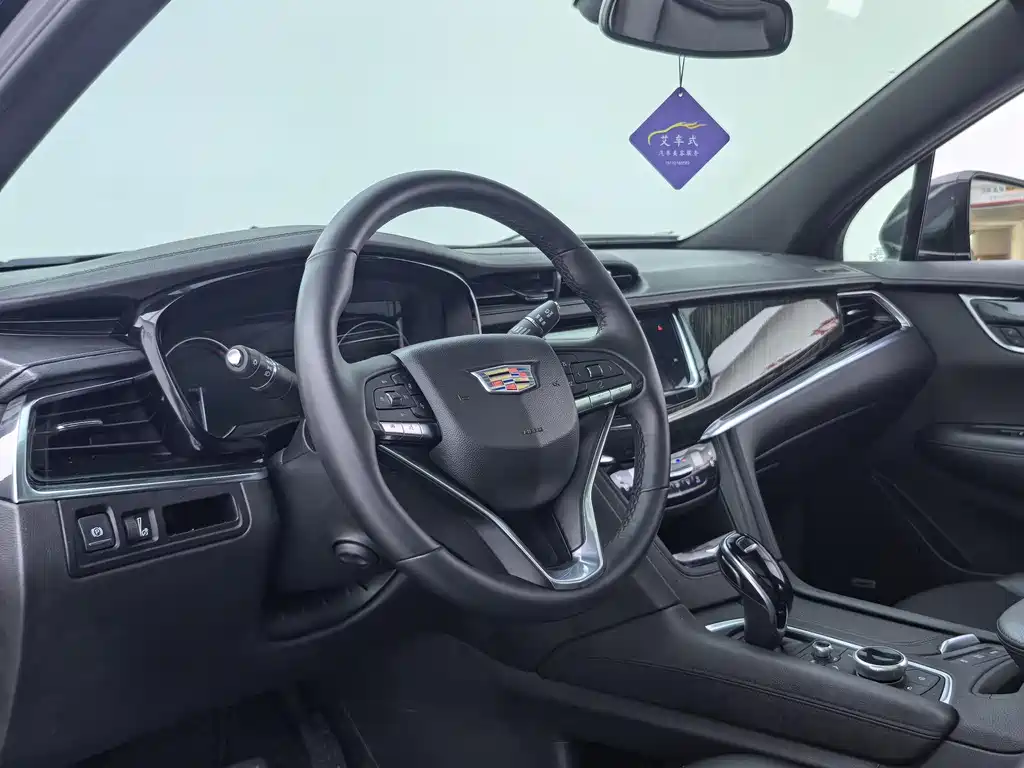 Cadillac XT6 2021 — фото 14