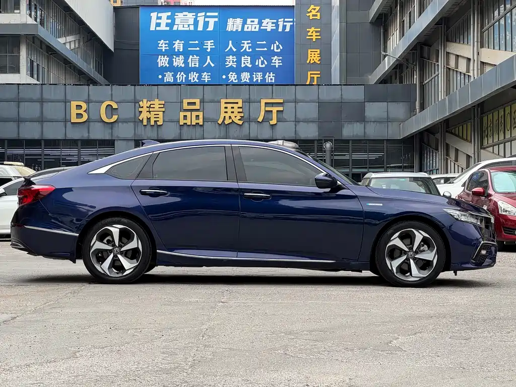 Honda Inspire 2019 — фото 5