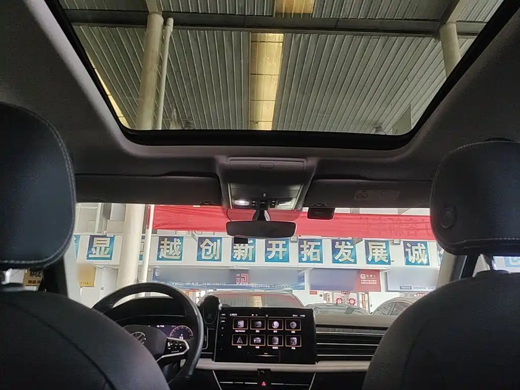 Volkswagen Tiguan L 2021 — фото 18