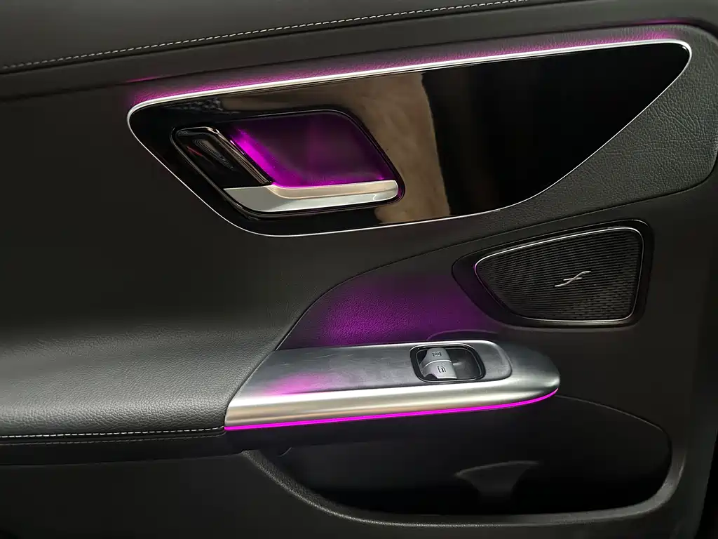 Mercedes-Benz C-Class 2022 — фото 16