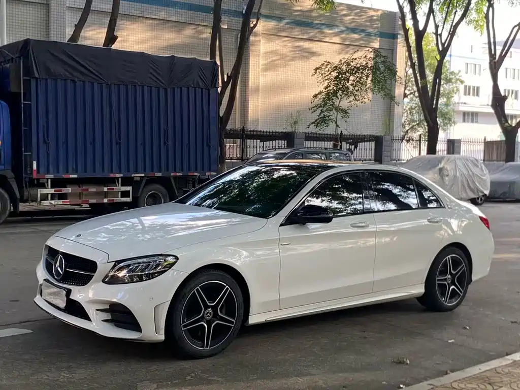 Mercedes-Benz C-Class 2021