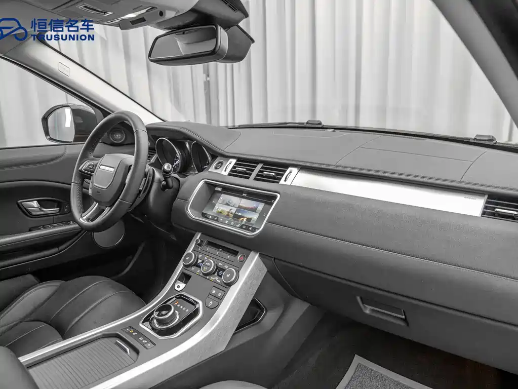Land Rover Evoque 2018 — фото 13