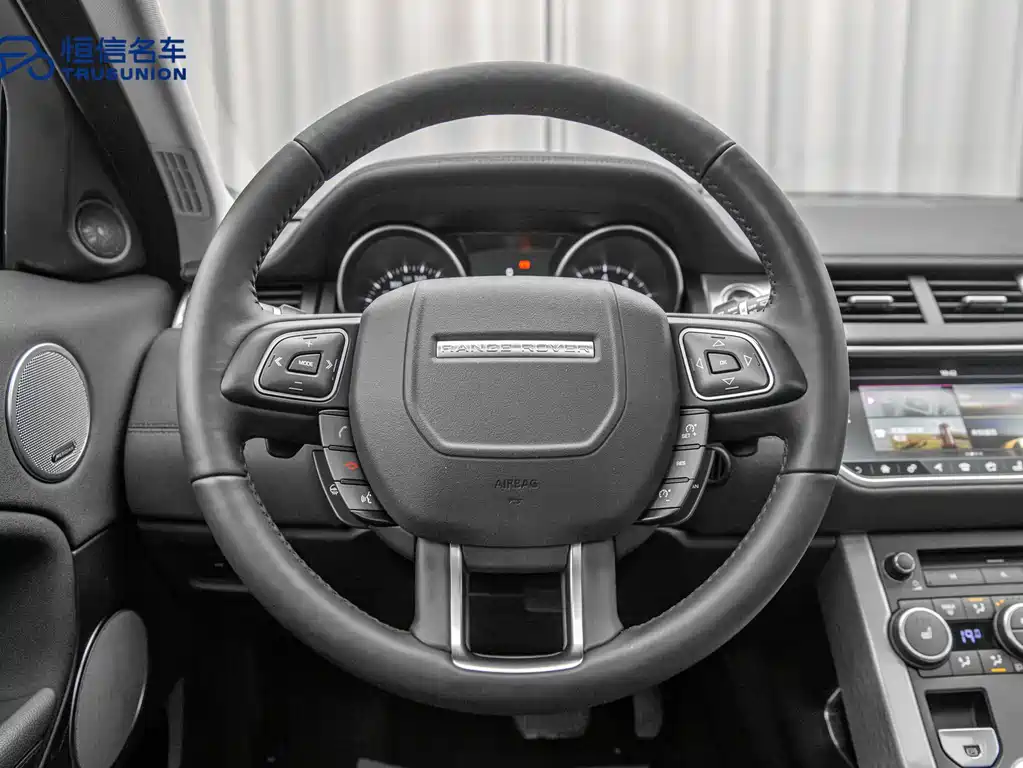 Land Rover Evoque 2018 — фото 20