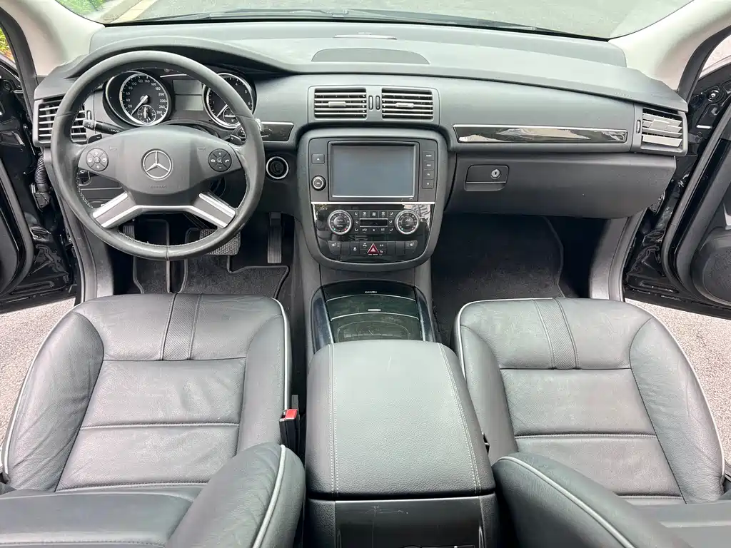 Mercedes-Benz R-Class 2017 — фото 11
