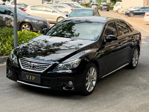 Toyota Reiz 2011