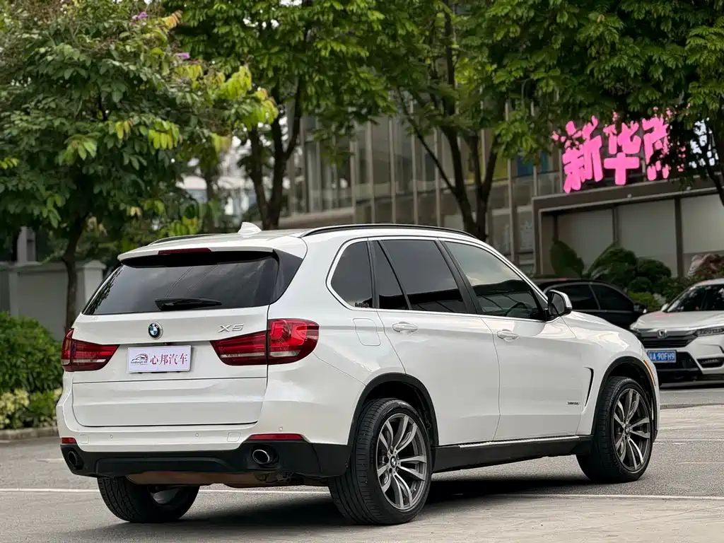 BMW X5 2015 — фото 25