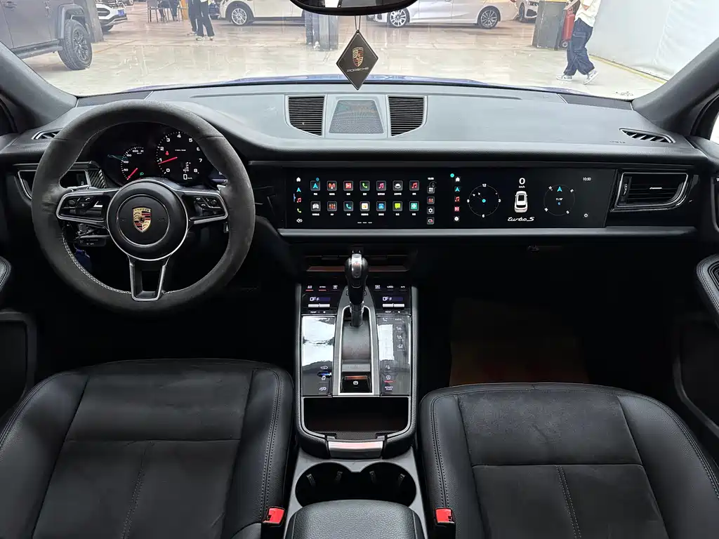 Porsche Macan 2017 — фото 9