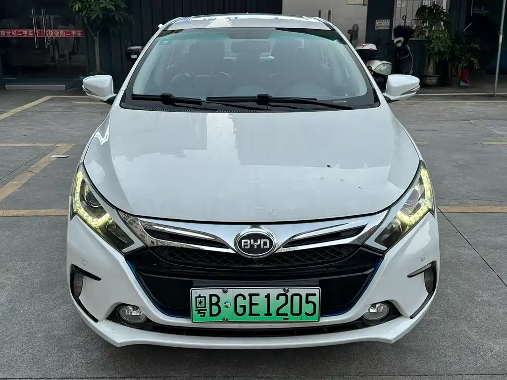 BYD Qin NEV 2016 — фото 2