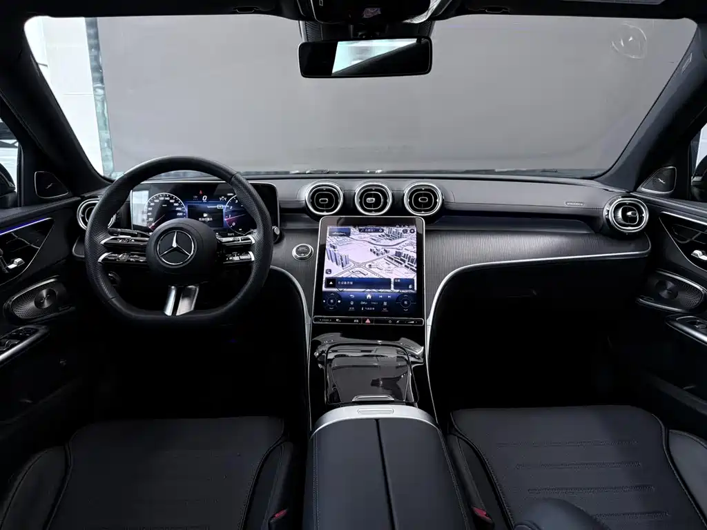 Mercedes-Benz C-Class 2024 — фото 10
