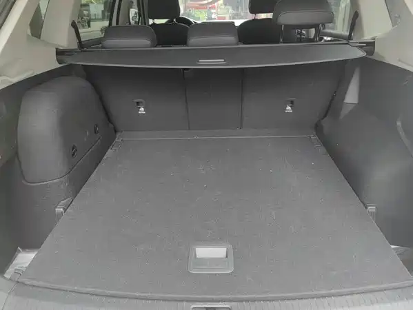 Volkswagen Tiguan L Plug-In Hybrid 2024