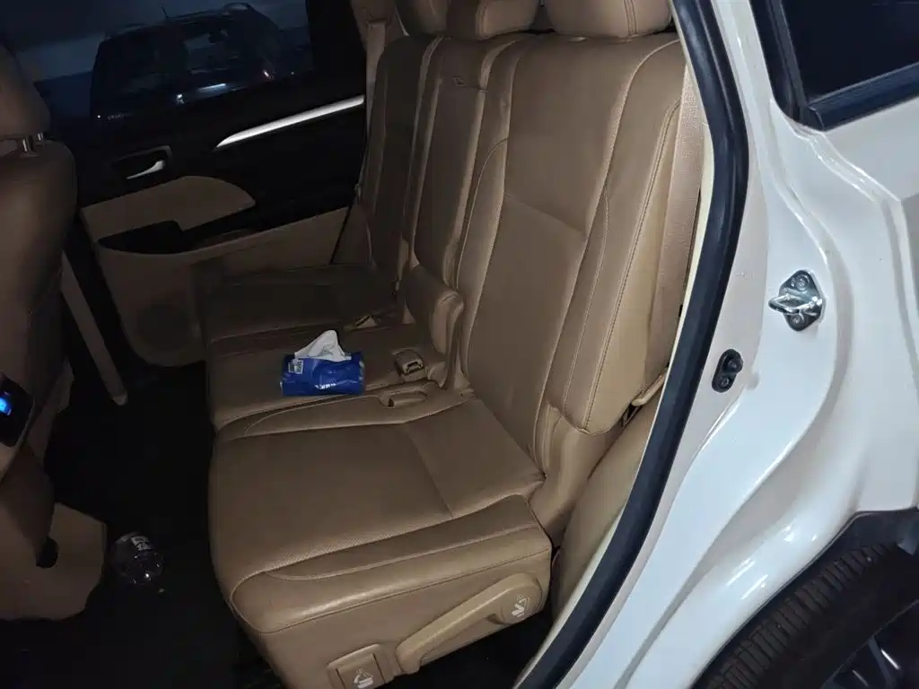Toyota Highlander 2017 — фото 14