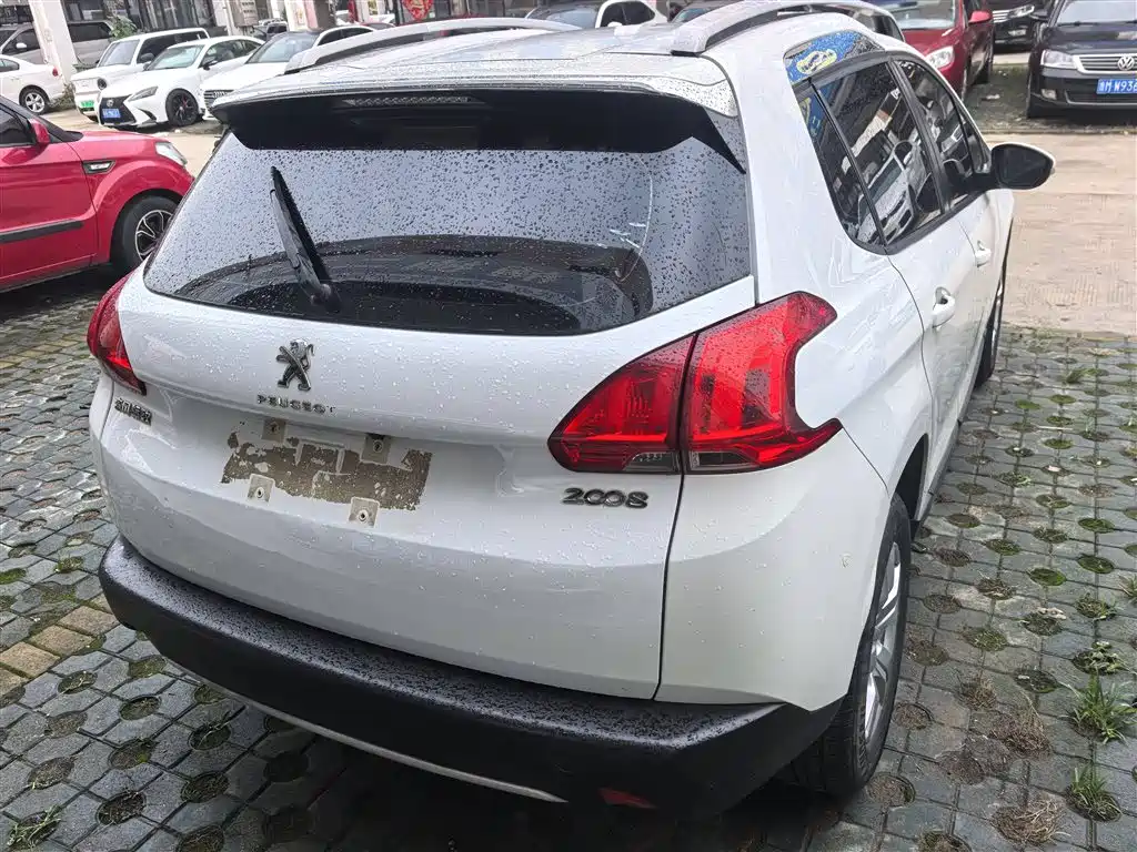 Peugeot 2008 2015