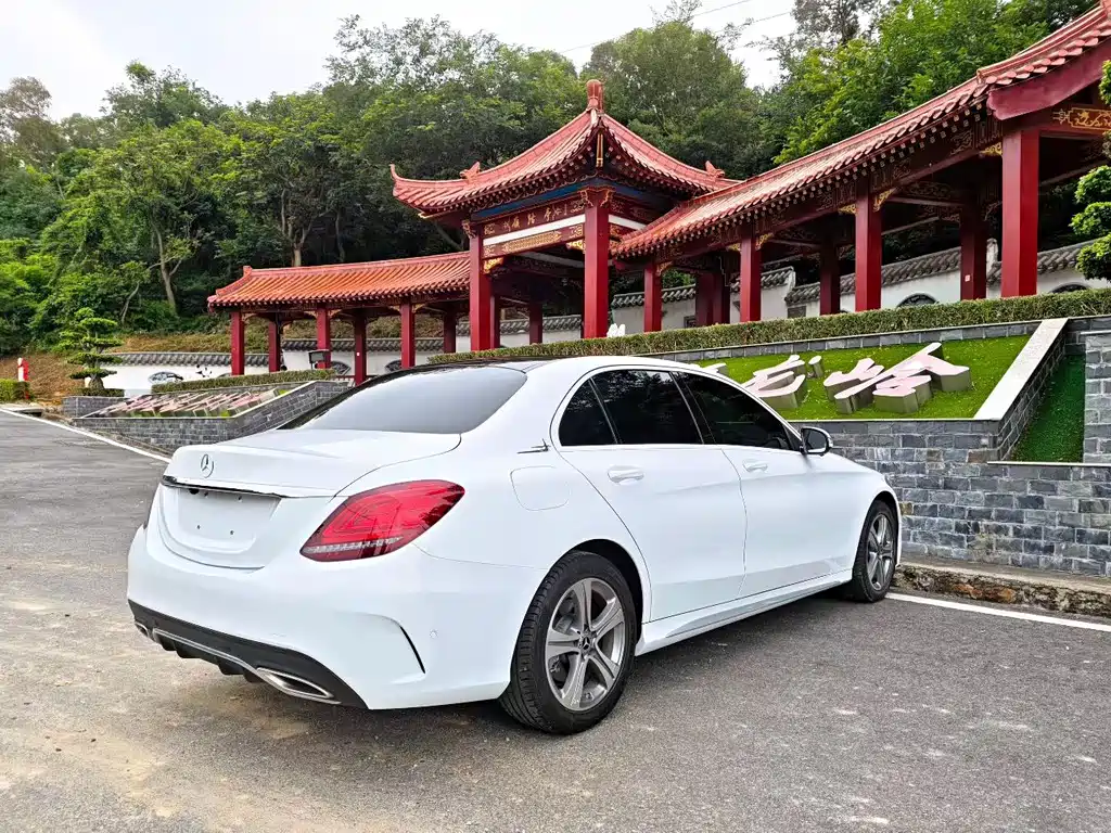 Mercedes-Benz C-Class 2020