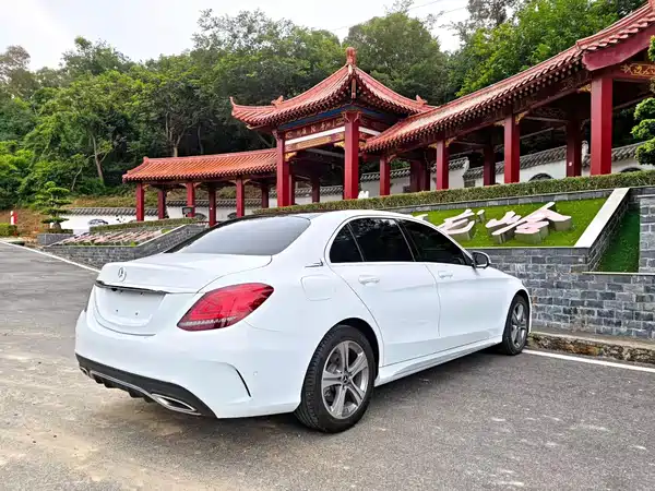 Mercedes-Benz C-Class 2020