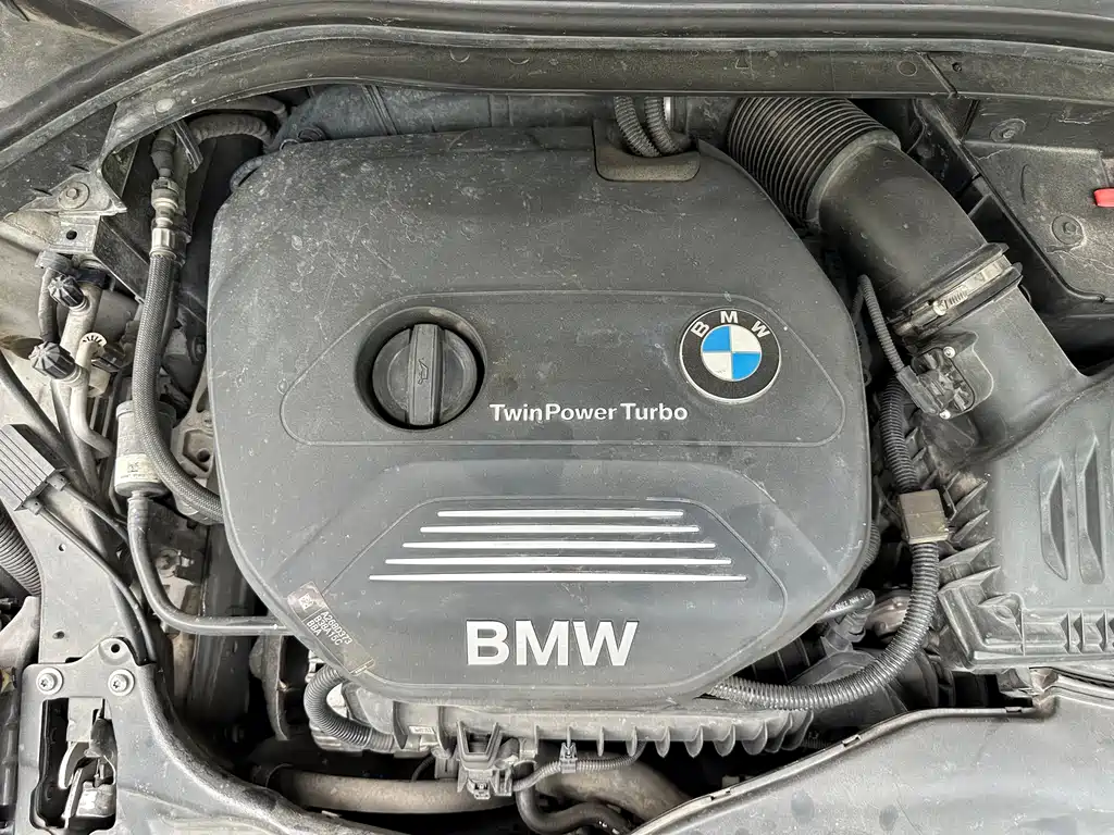 BMW 1 Series 2018 — фото 19