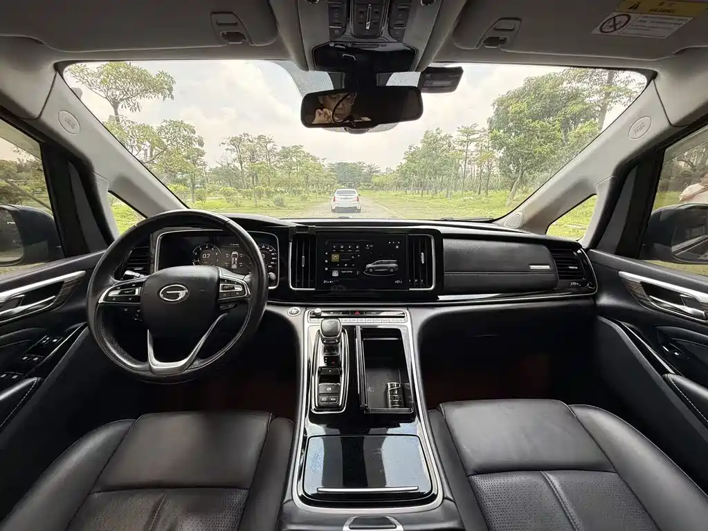 GAC Motor Trumpchi M8 2022 — фото 13