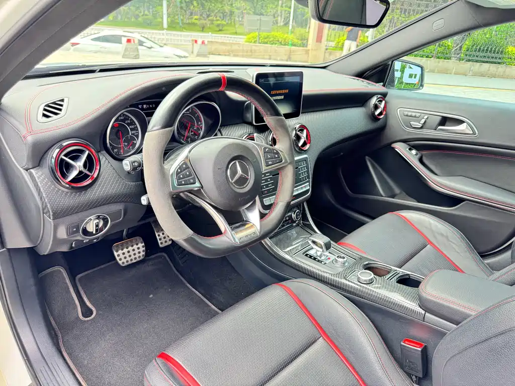 Mercedes-Benz A-Class AMG 2016 — фото 9