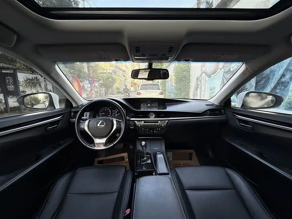 Lexus ES 2014