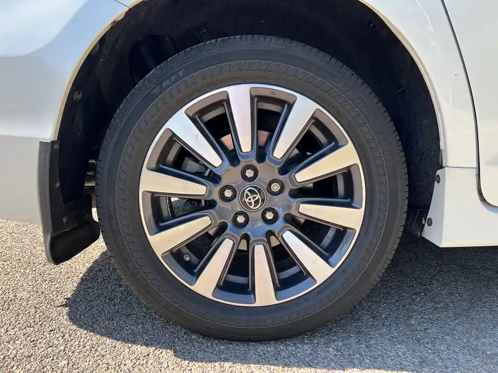 Toyota Sienna 2019 — фото 25