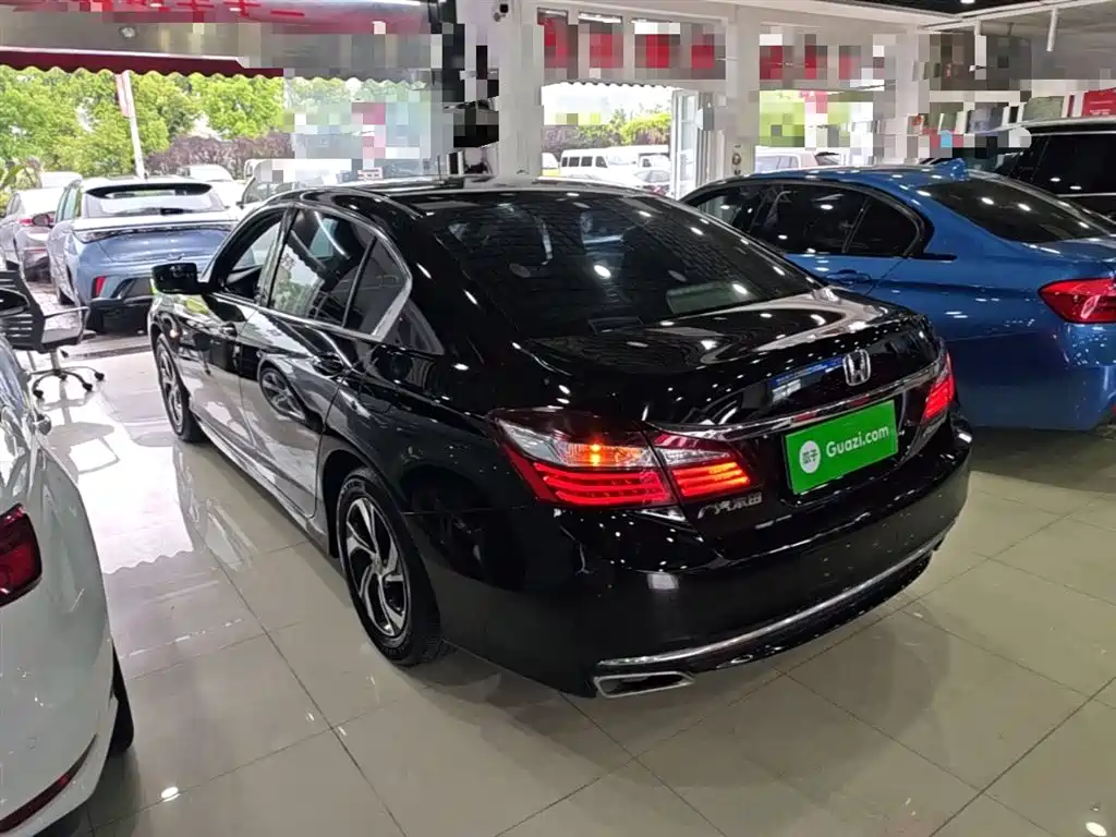 Honda Accord 2017 — фото 5