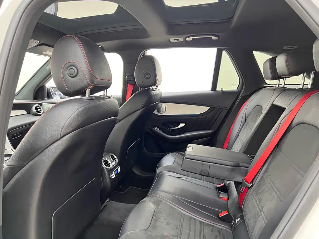 Mercedes-Benz GLC AMG 2019 — фото 18