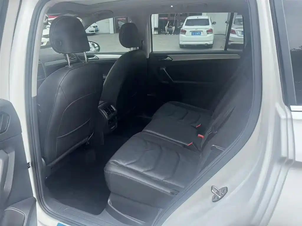 Volkswagen Tiguan L 2019 — фото 9