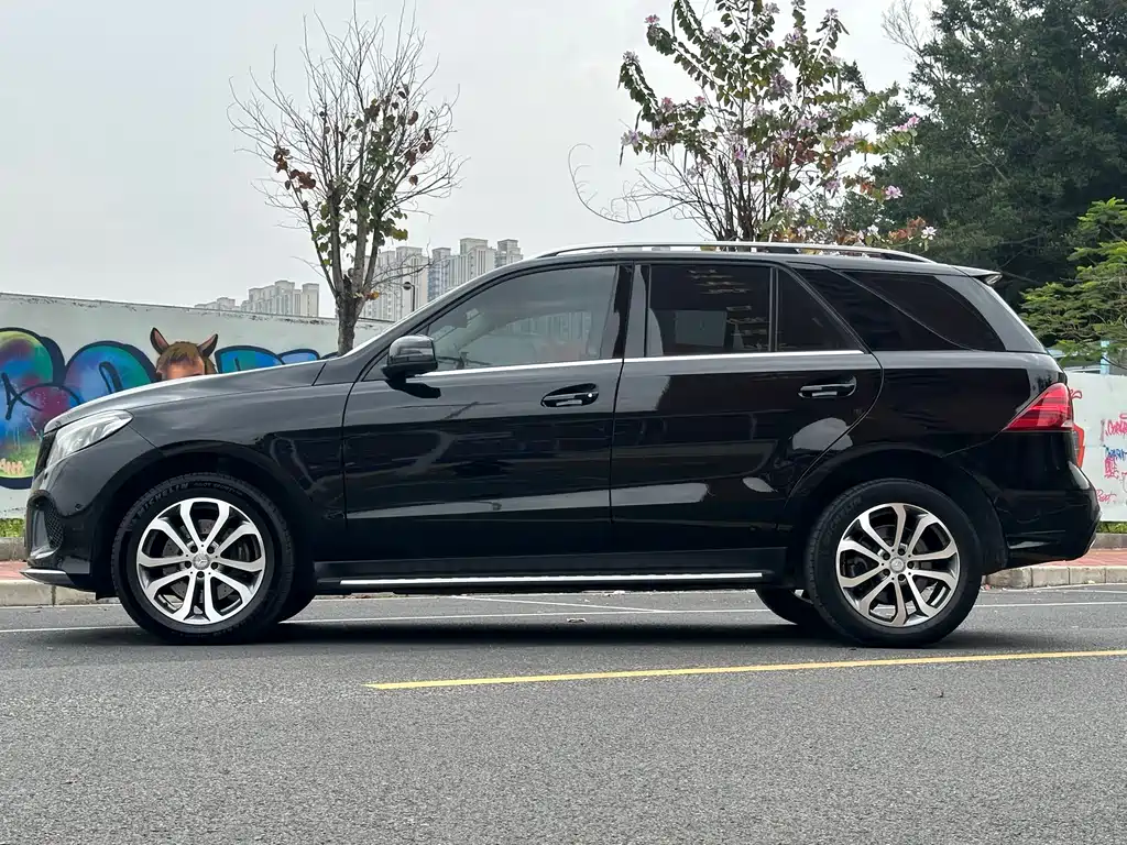 Mercedes-Benz GLE 2016 — фото 8