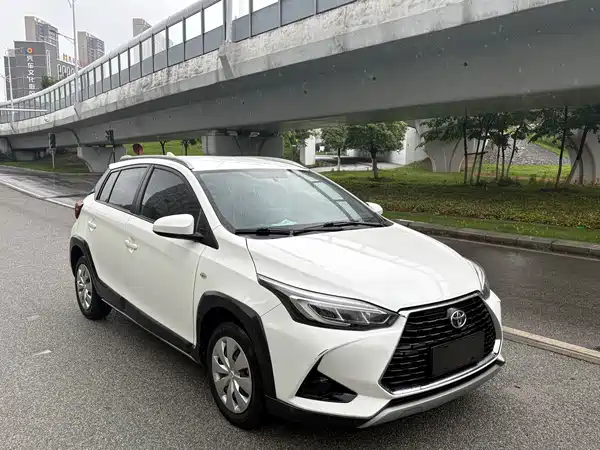 Toyota Yaris L 2022