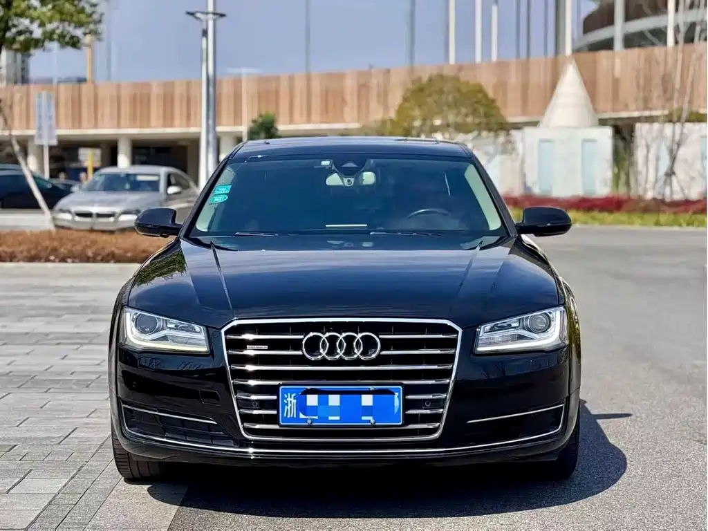 Audi A8 2015 — фото 2