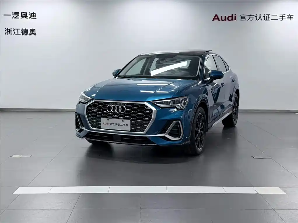 Audi Q3 Sportback 2023 — фото 1
