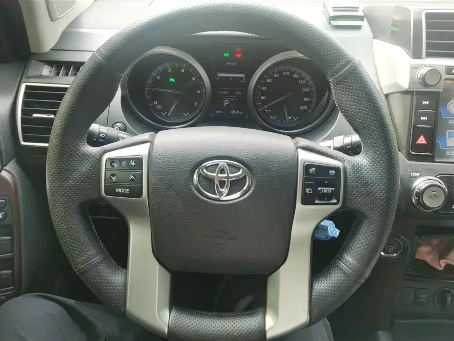 Toyota Prado 2016 — фото 15