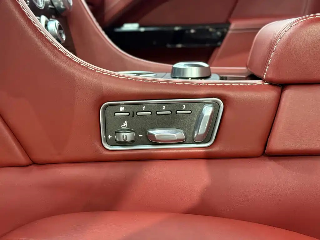 Aston Martin Rapide 2013 — фото 15