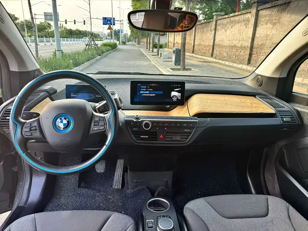 BMW i3 2018 — фото 9