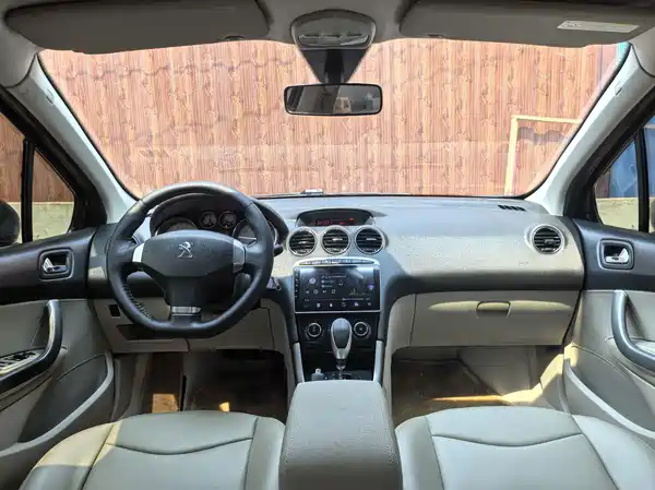 Peugeot 408 2013