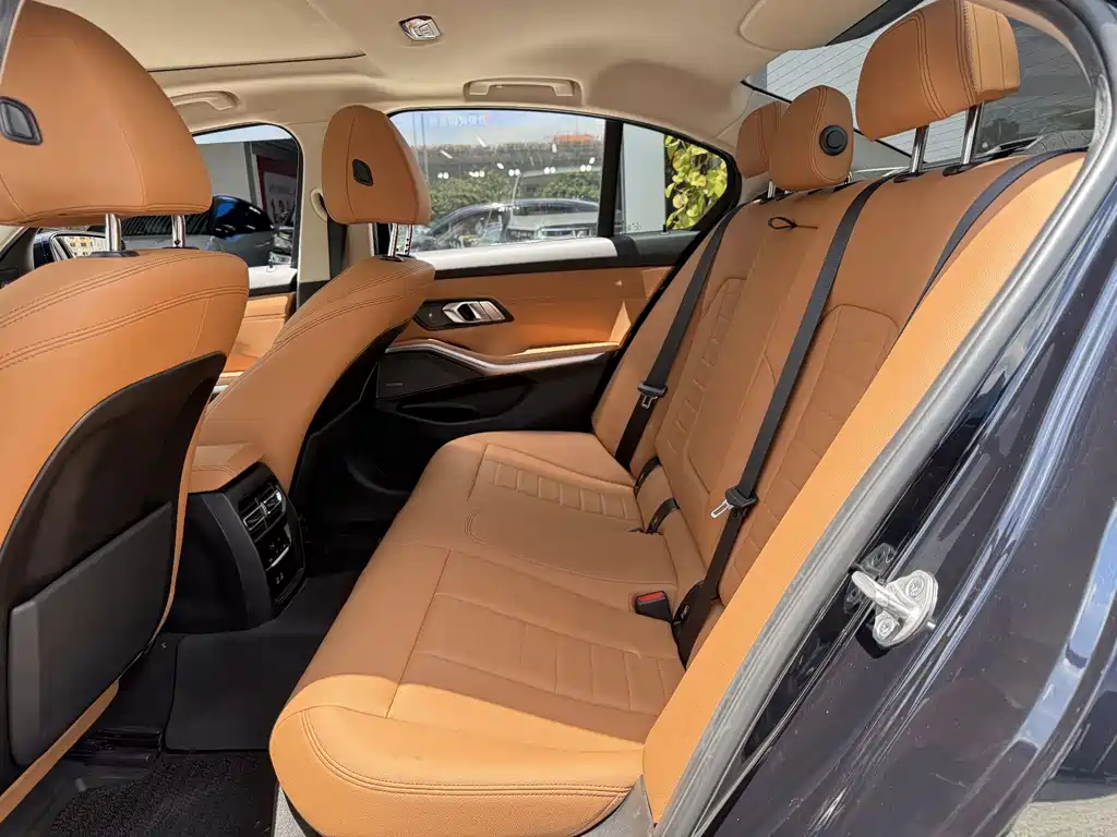 BMW 3 Series 2020 — фото 16