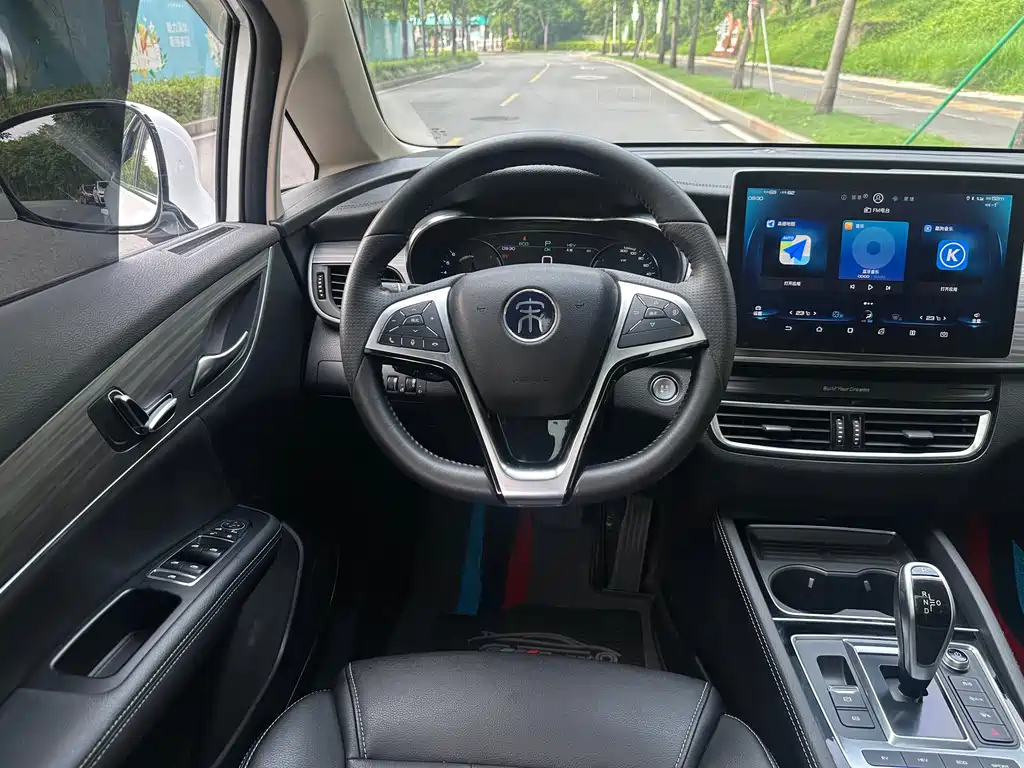 BYD MAX New Energy 2020 — фото 11