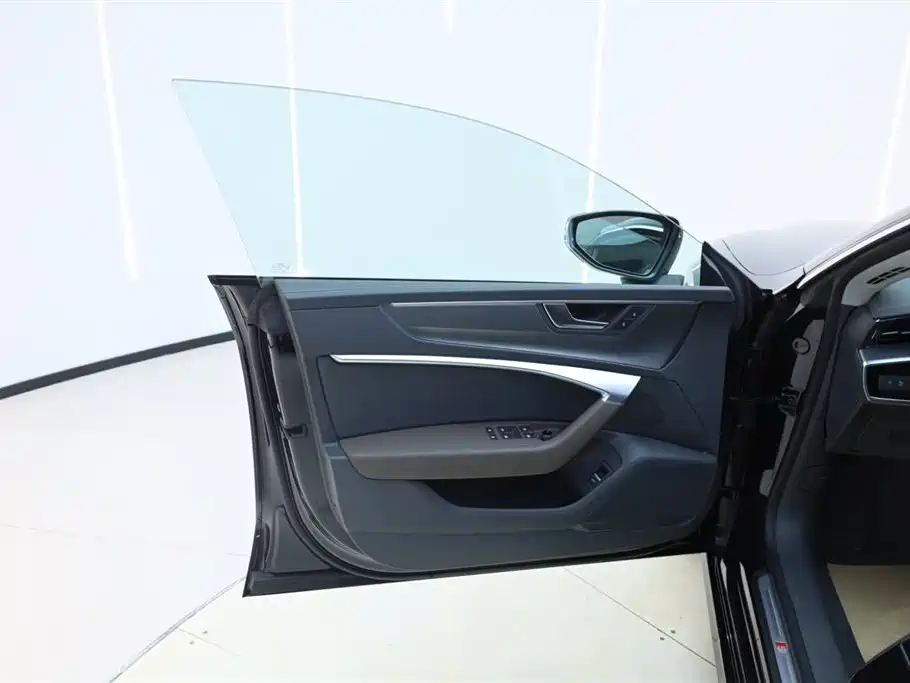 Audi A7L 2024 — фото 28