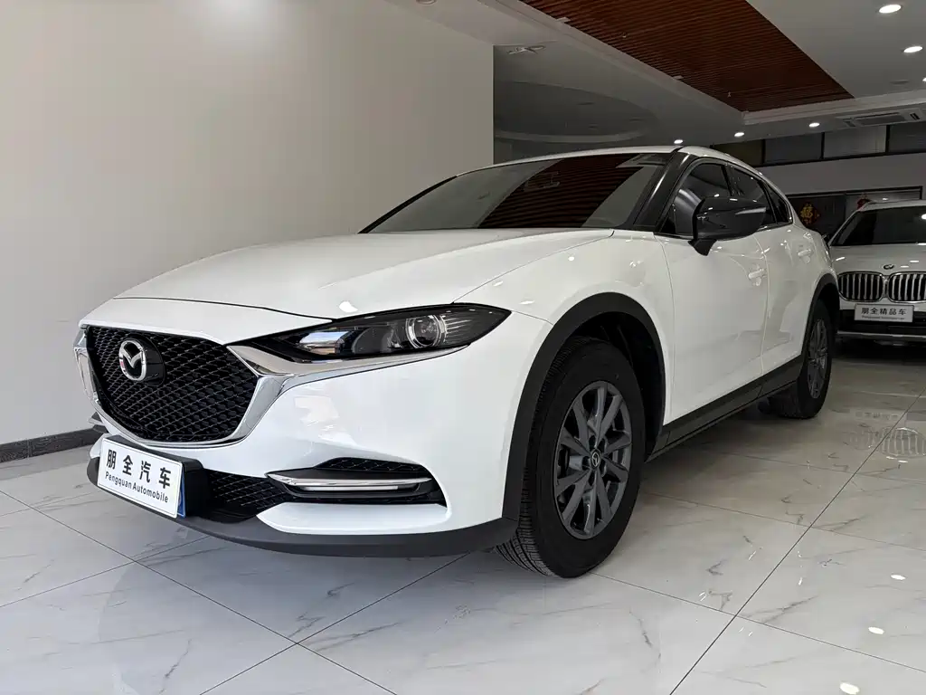 Mazda CX-4 2023 — фото 1