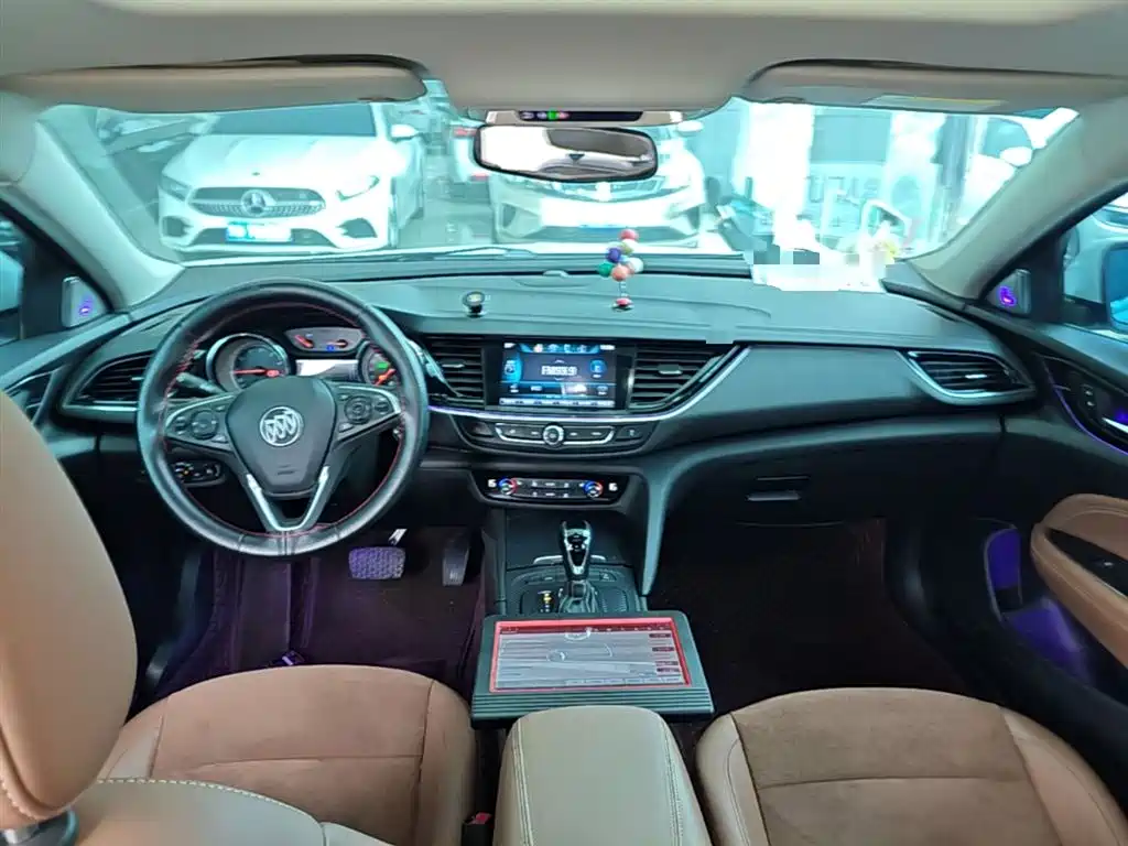 Buick Regal 2020 — фото 10