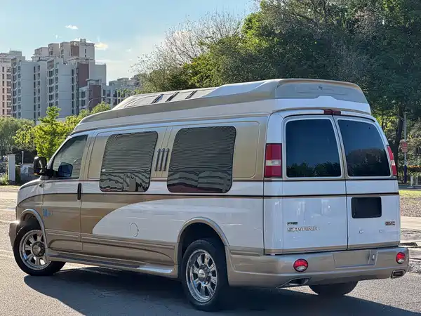 GMC SAVANA 2011